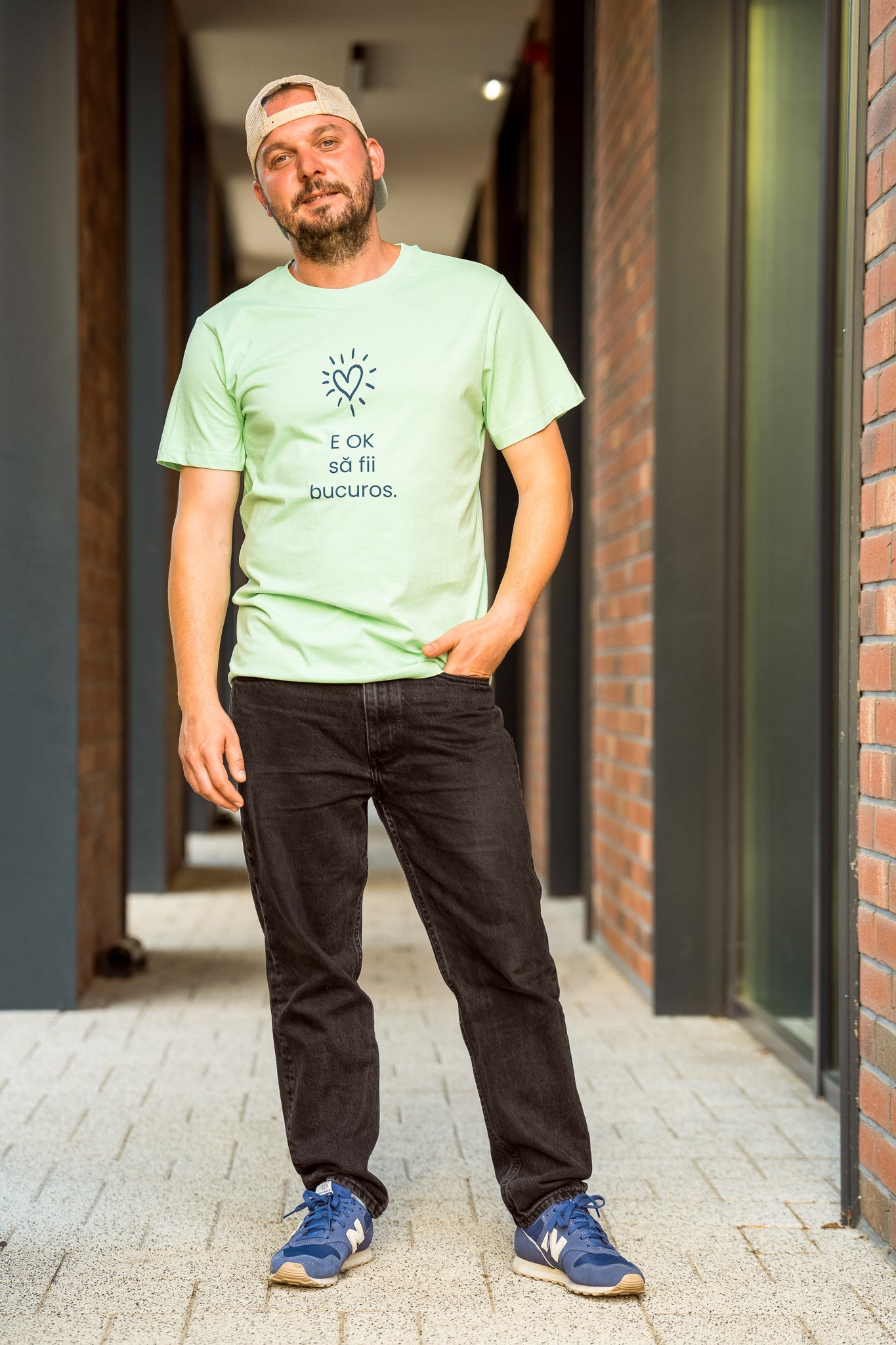 E OK să fii bucuros - tricou S din bumbac 100% - colecția FIRESC Tricou unisex - slow fashion România