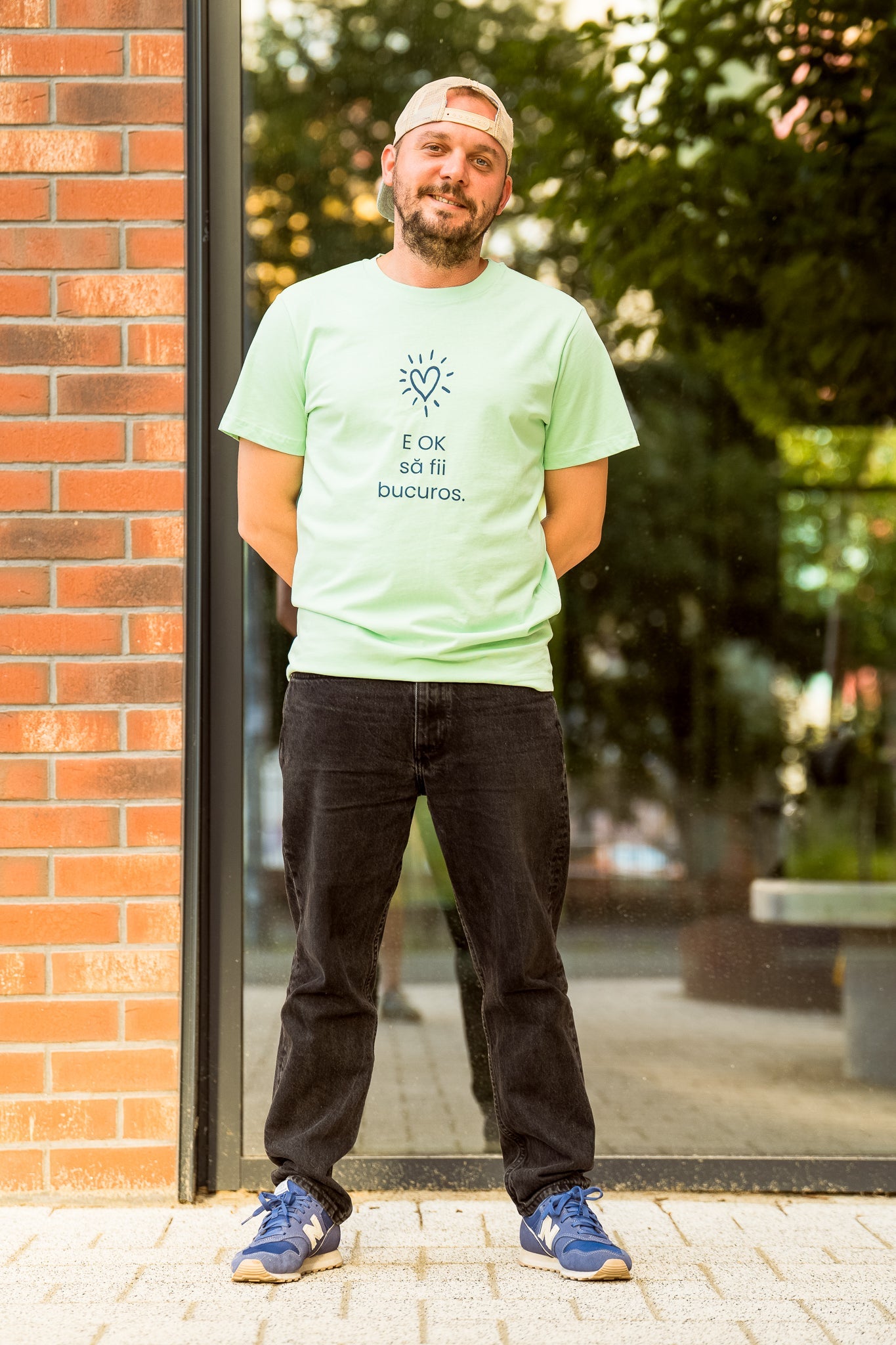 E OK să fii bucuros - tricou S din bumbac 100% - colecția FIRESC Tricou unisex - slow fashion România