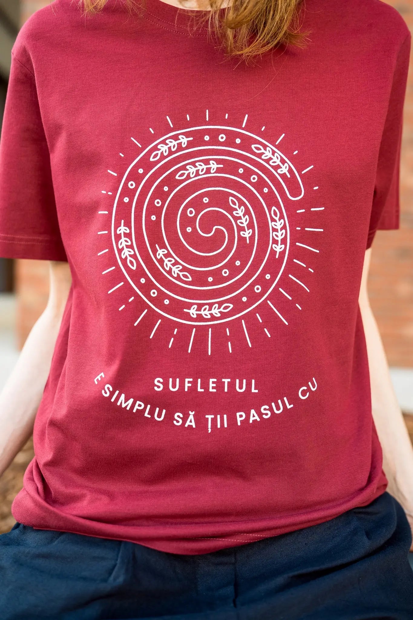 E simplu să ții pasul cu sufletul - tricou S din bumbac 100% - colecția FIRESC Tricou unisex - slow fashion România