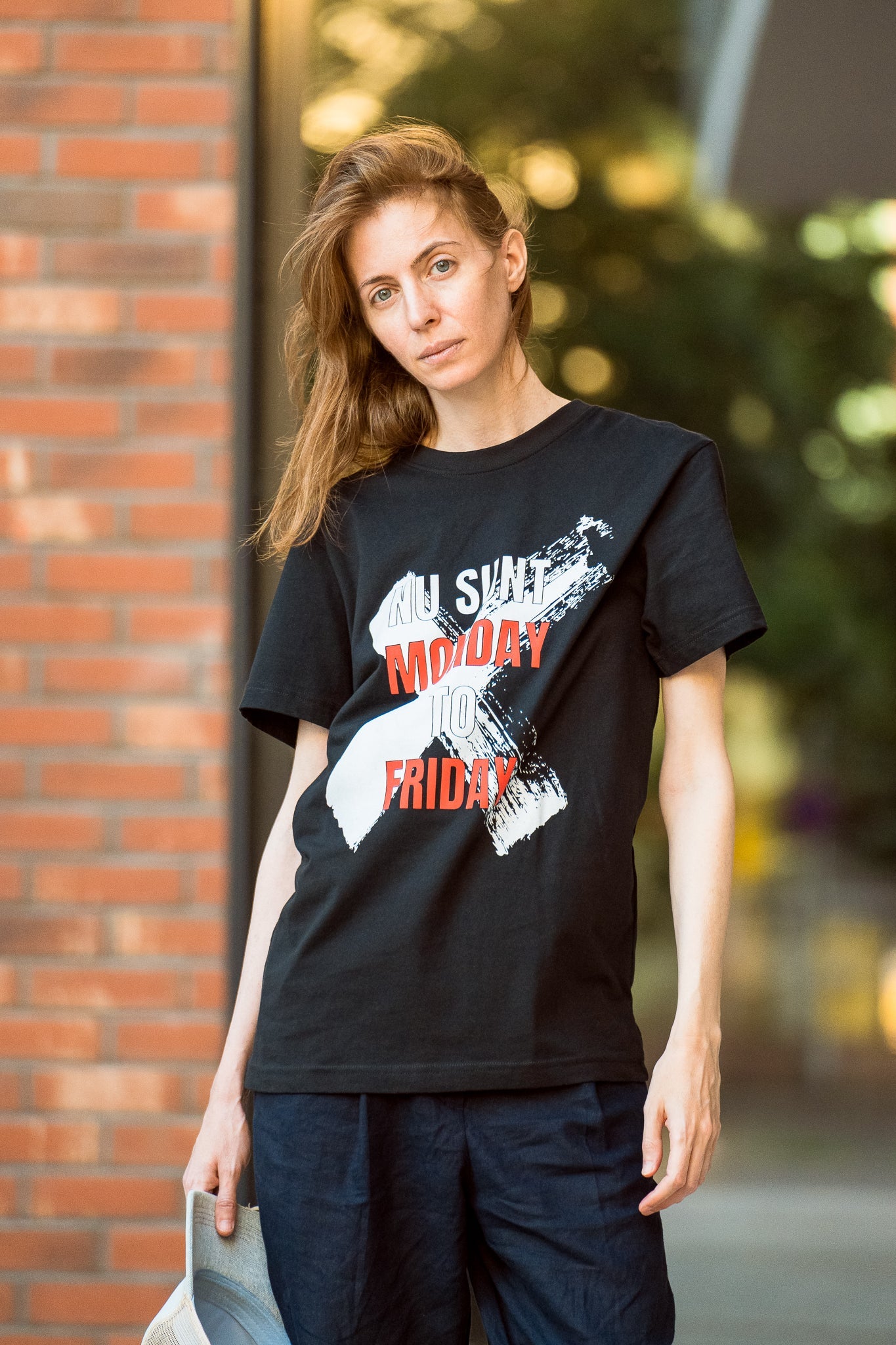 NU SUNT MONDAY TO FRIDAY - tricou M din bumbac 100% - colecția FIRESC Tricou unisex - slow fashion România