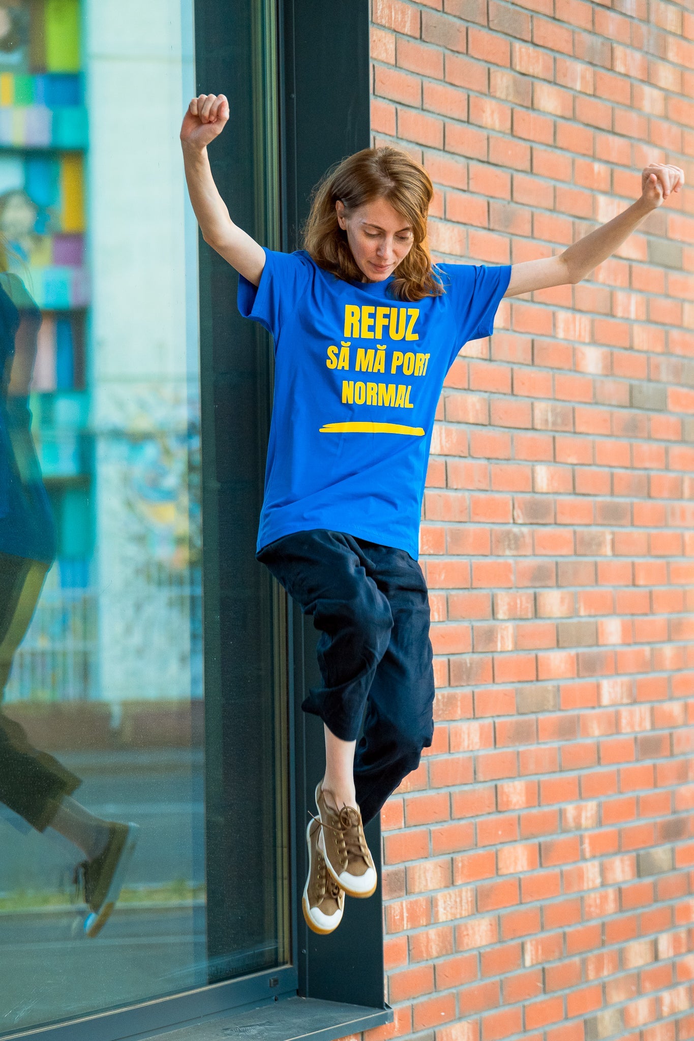 Refuz să mă port normal. - tricou M din bumbac 100% - colecția FIRESC Tricou unisex - slow fashion România
