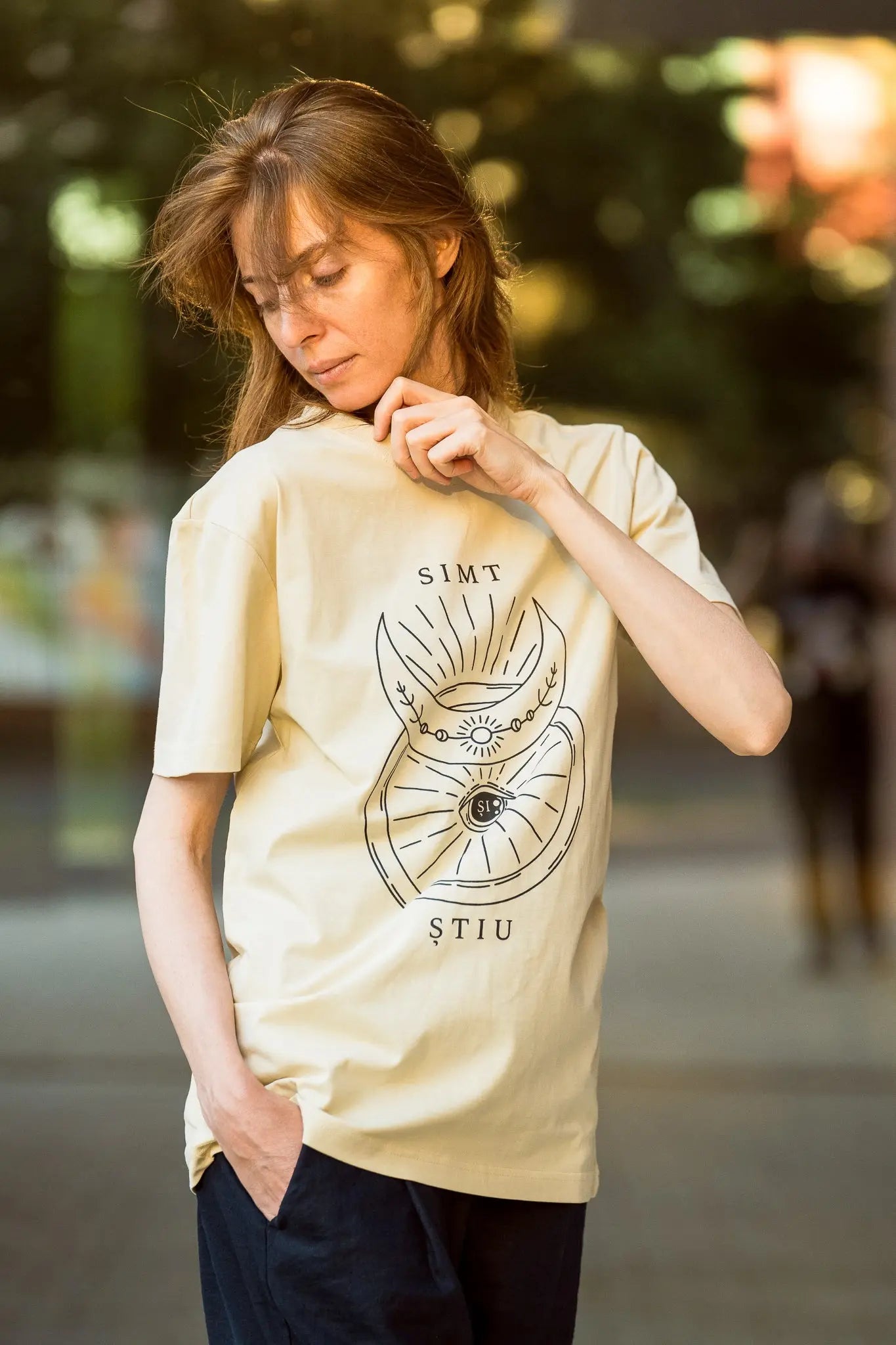 Simt și știu - tricou S din bumbac 100% - colecția FIRESC Tricou unisex - slow fashion România
