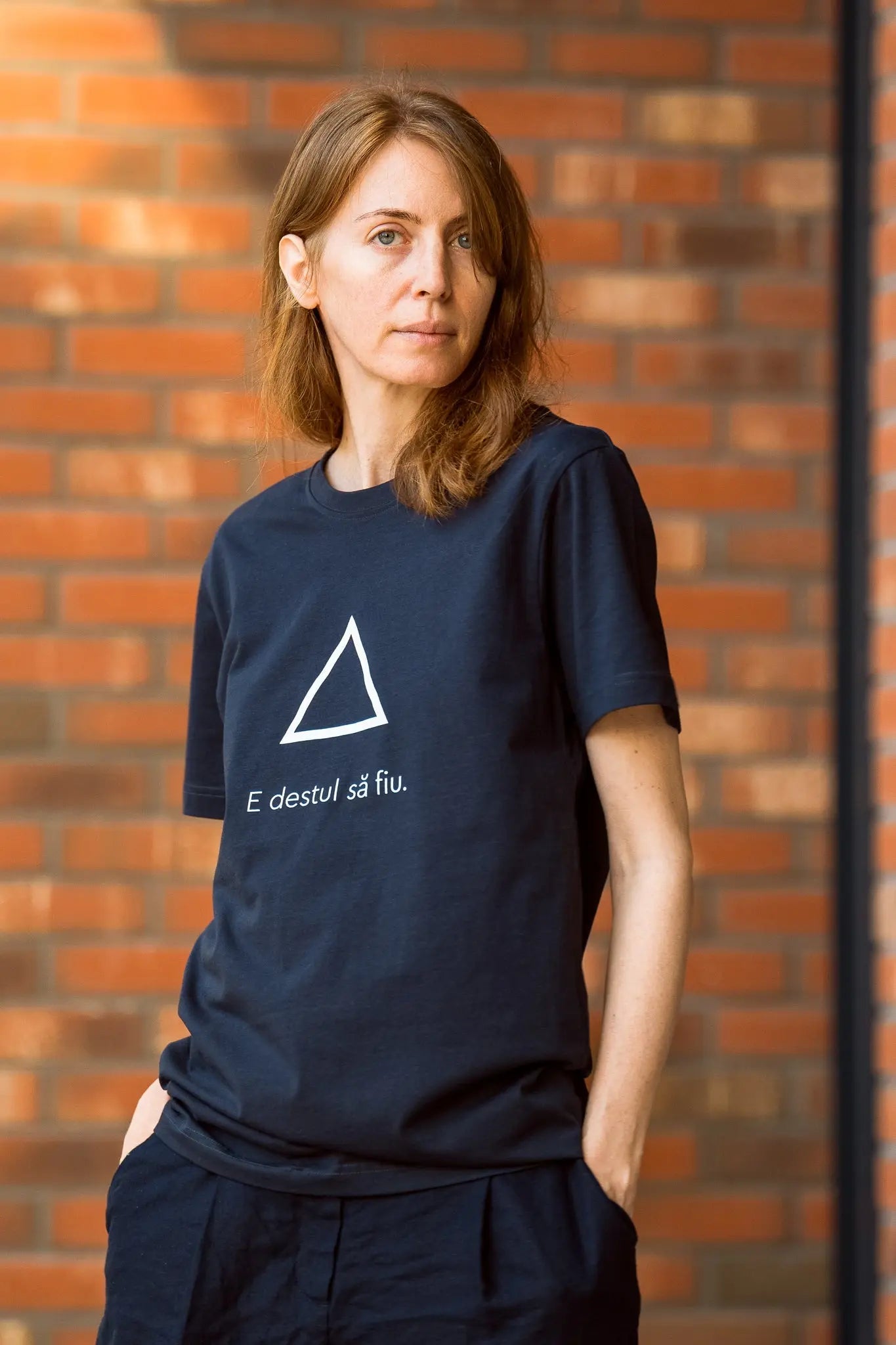 E destul să fiu - tricou S din bumbac 100% - colecția FIRESC Tricou unisex - slow fashion România