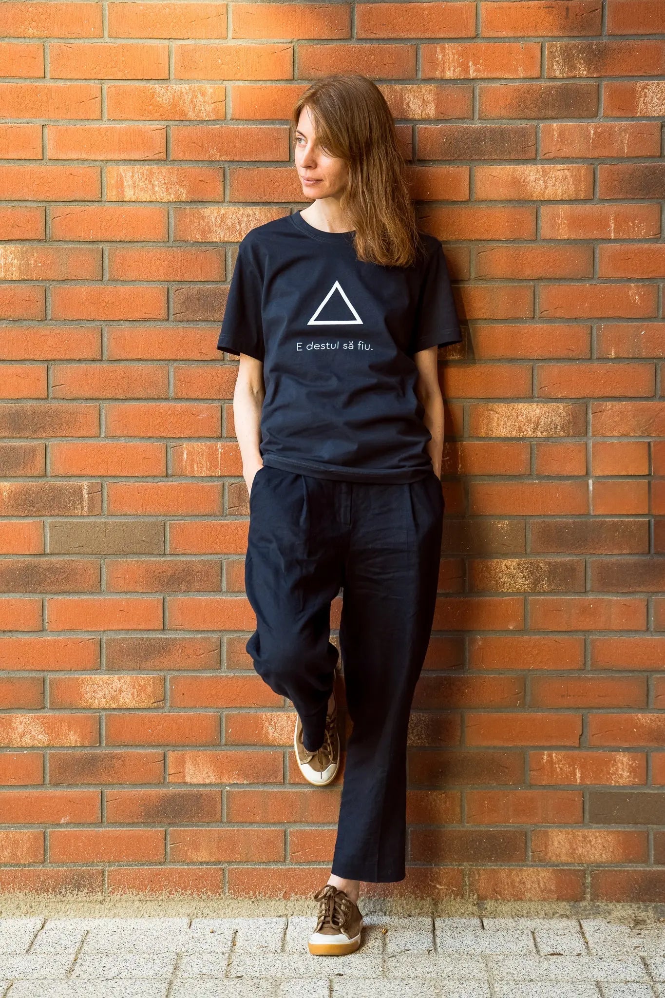 E destul să fiu - tricou S din bumbac 100% - colecția FIRESC Tricou unisex - slow fashion România