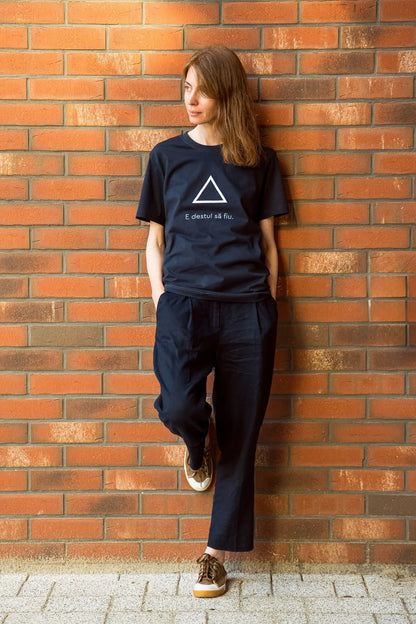 E destul să fiu - tricou S din bumbac 100% - colecția FIRESC Tricou unisex - slow fashion România