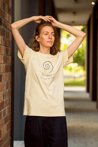 În centru totul e clar - tricou S din bumbac 100% - colecția FIRESC Tricou unisex - slow fashion România