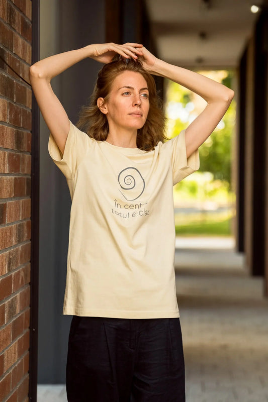 În centru totul e clar - tricou S din bumbac 100% - colecția FIRESC Tricou unisex - slow fashion România